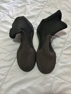 Large Women’s Black Neoprene Shoes